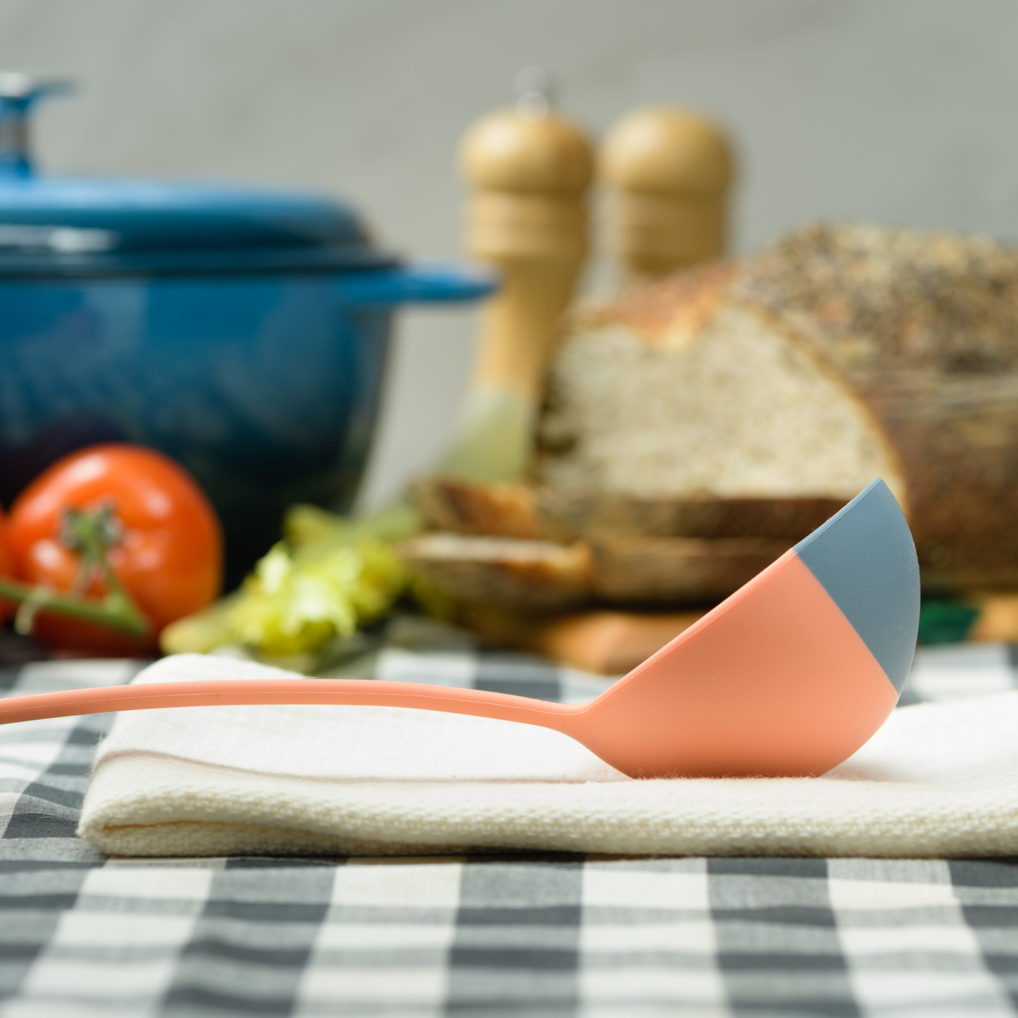 🥄 Soft-Edge Silicone Ladle – Scoop, Scrape & Measure Every Last Drop ✨